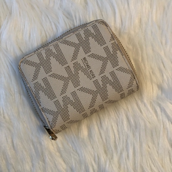 Michael Kors white logo wallet - Picture 2 of 7